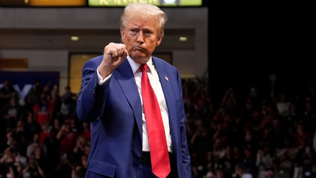 Trump Throttles Fox News As ‘Weak and Soft on Democrats’ Following News of Kamala Harris Interview