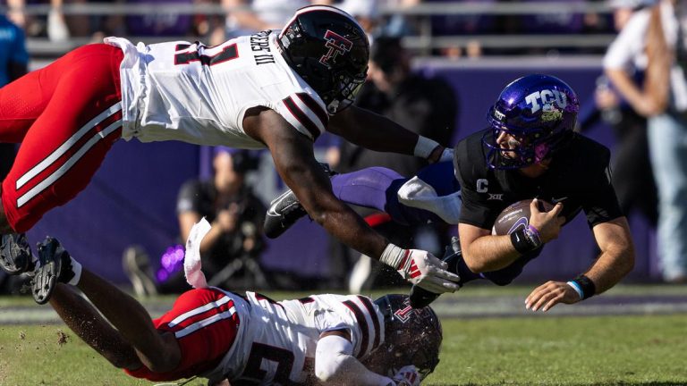 Hoover throws 3 TDs as TCU rallies from 17-point deficit to beat Texas Tech 35-34