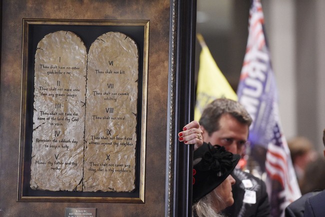 Federal Judge Halts Louisiana Law Requiring Ten Commandments in Government-Run Schools