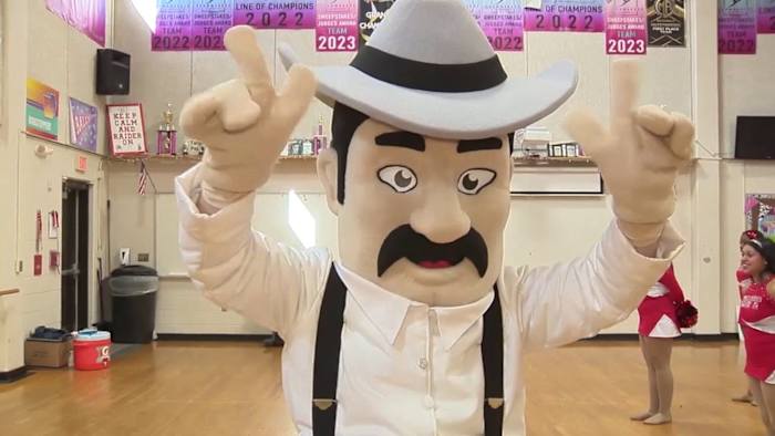 Mascot Monday: Taft HS unveils new costume, new design for ‘Rowdy’ to represent Raiders