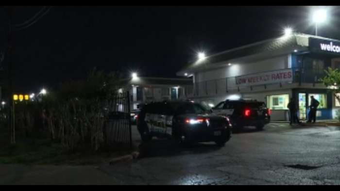 Man shot in parking lot of Motel 6 on Northeast Side, SAPD says