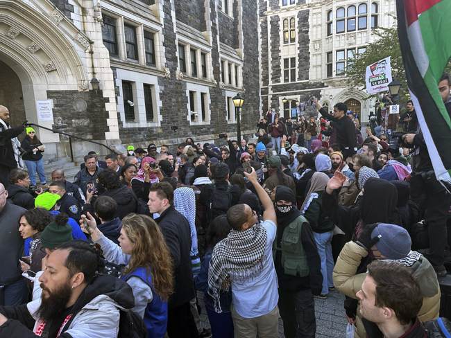 BREAKING: Chaos As Thousands of Immigrants, Protesters March in New York Against Trump’s Election