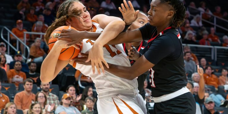 Carlton, Holle score 15 apiece to lead No. 4 Texas to a 95-58 win over Lamar