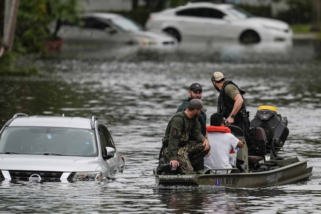 OUTRAGE: FEMA Workers Working Hurricane Milton Aftermath Ordered to Bypass Houses With Trump Signs