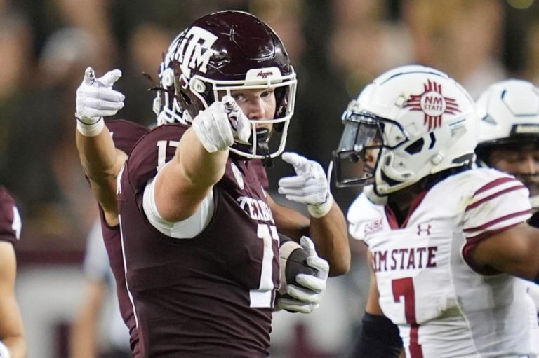 Texas A&M eases past New Mexico State 38-3, takes on Auburn next