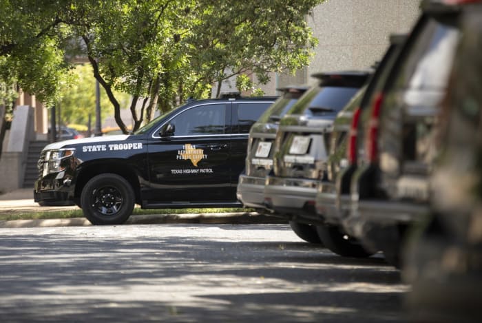 Texas DPS trooper discovers two migrants hidden in gas tank