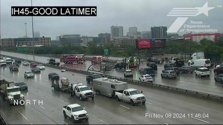 Crash involving downed highway sign shuts down northbound I-45 in South Dallas