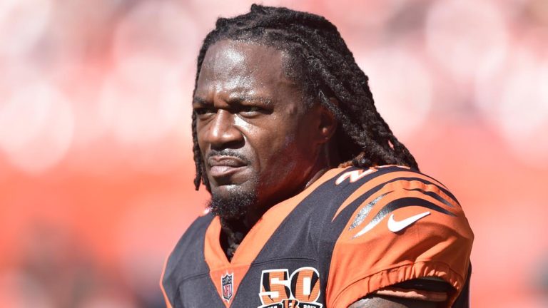 Former Dallas Cowboy, Adam ‘Pacman’ Jones, arrested in Arlington for hitting officer during fight, police say