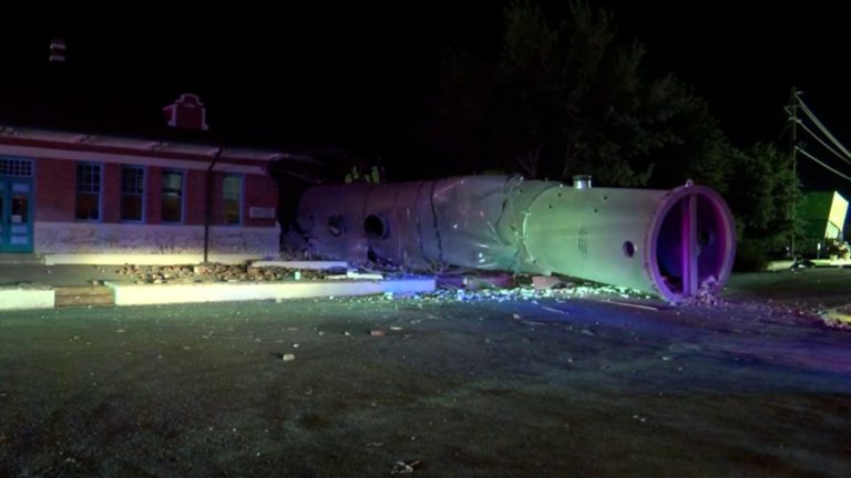 2 dead, 3 injured following train derailment in Pecos, officials say