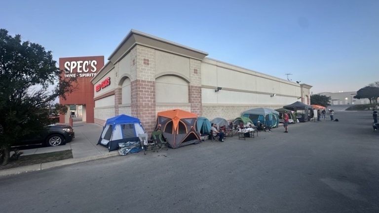 Bourbon fans camp out at Northwest Side Spec’s Wines Spirits & Finer Foods for limited bottle releases