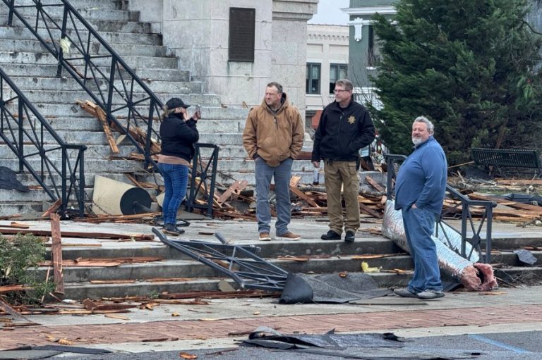 Tornadoes in Texas and Mississippi kill 2 and injure 6 as severe weather system moves east