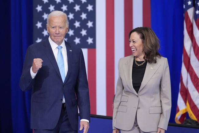 CORRECTED: Internet Abuzz As Kamala Cancels CA Trip; Biden Was Always Set to Return to DC Thursday Night