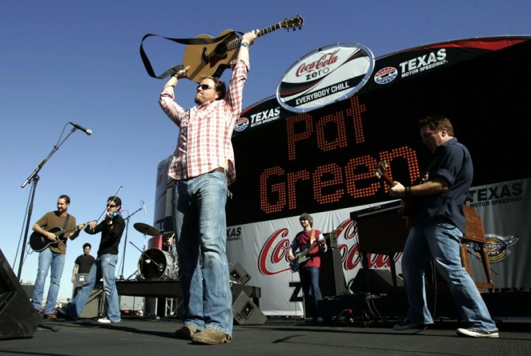 Pat Green to headline concert ahead of Texas Longhorns playoff game