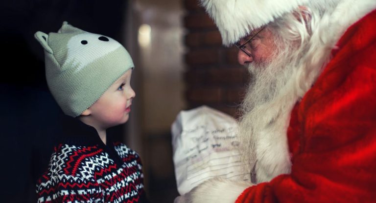 The Original Secret Santa Started it All by Paying Back Kindness Shown While He was Homeless