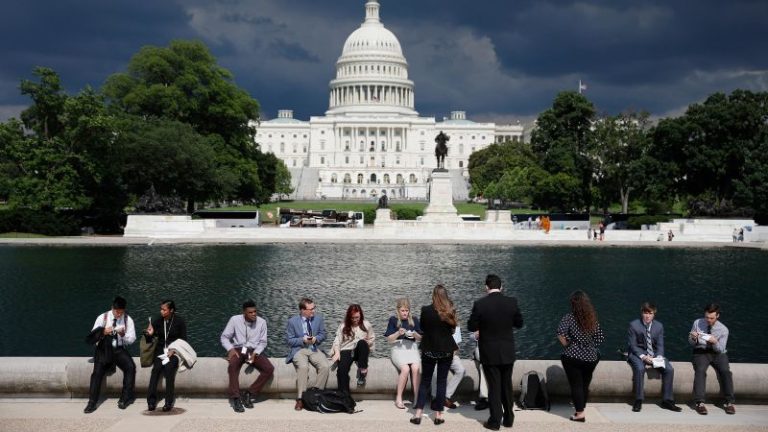 Analysis: Wait, exactly how many people work for the federal government?