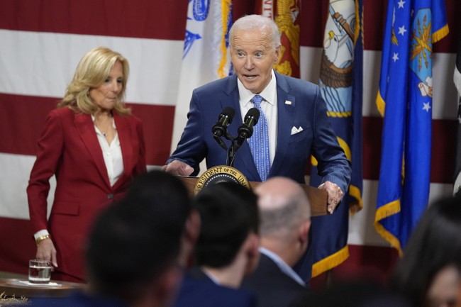 The Press Are Astonished Biden’s Senility Was ‘Under-Reported,’ As the Hot Dog Man Meme Comes to Life