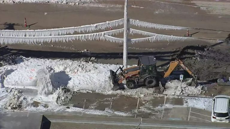 Water leak freezes on North Texas road