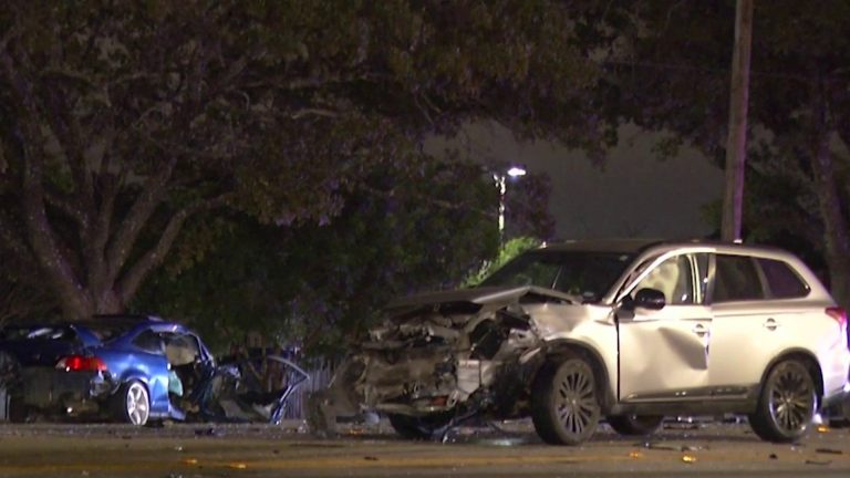 Street racing believed to be cause of four-vehicle crash on North Side, SAPD says