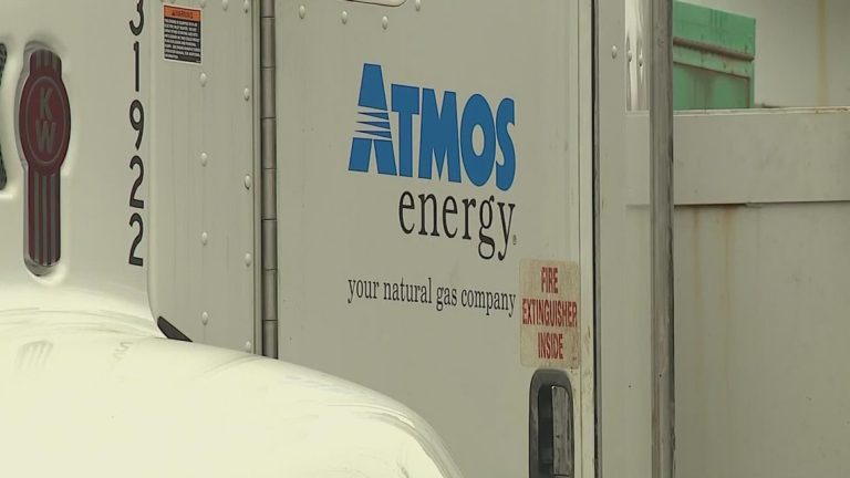 3 homes evacuated after construction crew hits gas line in Irving, Atmos says