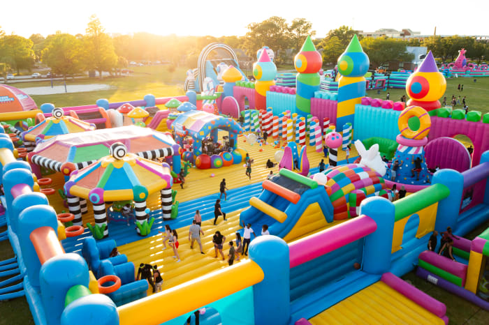 World’s largest bounce house returning to San Antonio