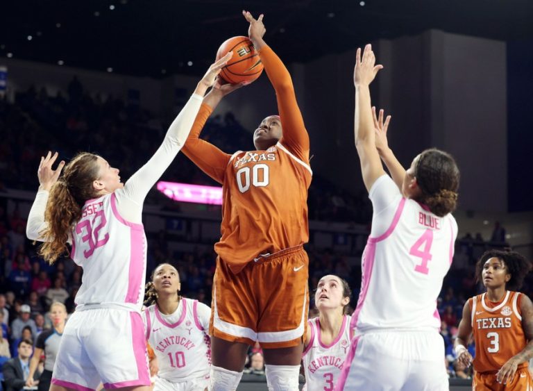 No. 3 Texas uses ‘magic formula’ to win big on the road 67-49 over No. 8 Kentucky