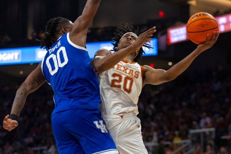 Texas gets much-needed victory, knocks off No. 15 Kentucky 82-78