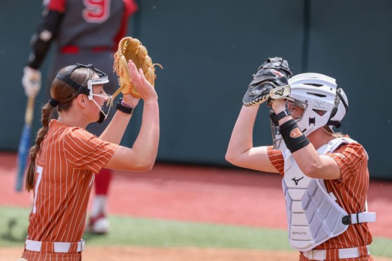 Texas softball stays unbeaten, tops Texas Tech twice behind Kavan’s arm at Bevo Classic