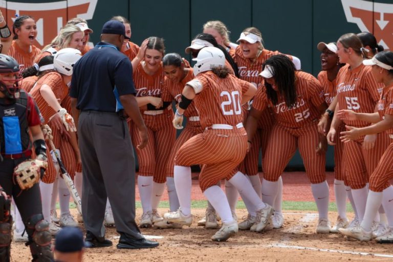 No. 1 Texas scores 18 runs in another sweep on season-opening road trip