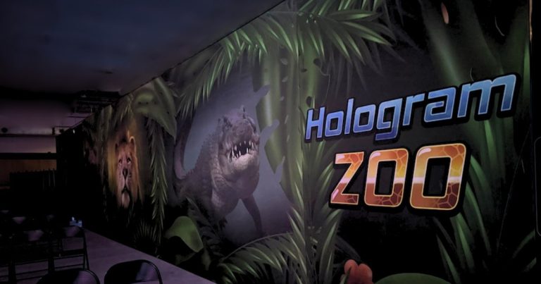 First holographic zoo in the U.S. sets up in Texas