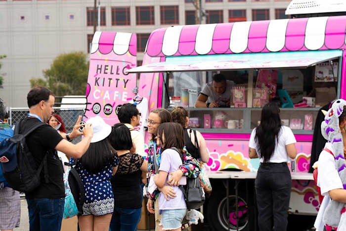 Hello Kitty Cafe Truck to visit San Antonio for anniversary celebration