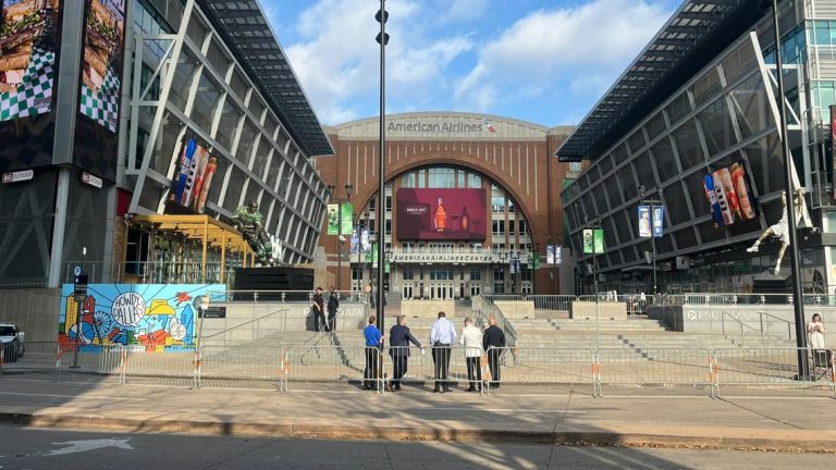 LIVE: Mavericks players arriving at AAC, press conference | Dallas Mavericks vs. Houston Rockets