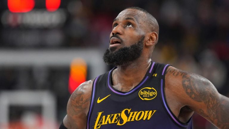 LeBron James sits out All-Star Game, ending 20-year streak of starts