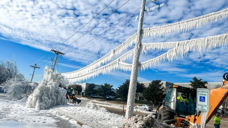 Arctic air breaks 86-year daily cold temperature record in North Texas