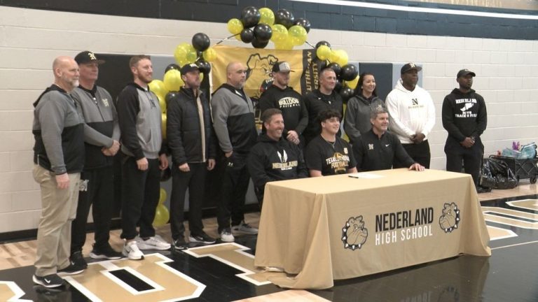 Nederland Football Duo sign to play at Texas Lutheran