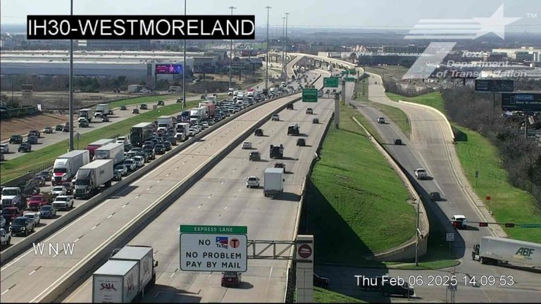 Fatal motorcycle crash causes major traffic backup on I-30 at Hampton Road in Dallas, officials say